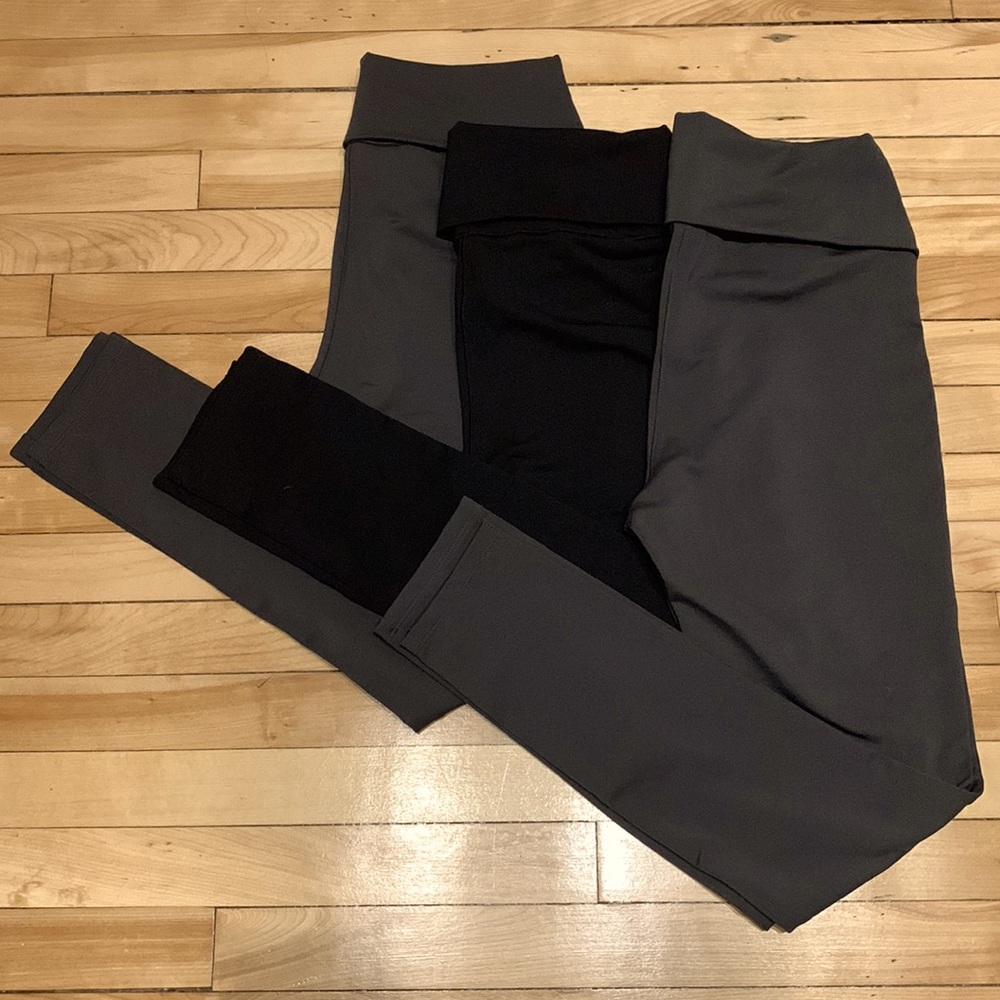 Bundle 3 pairs of Uniqlo leggings